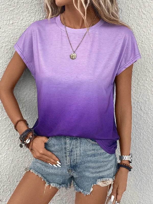 Amy Fashion - Ombre Batwing Sleeve Tee