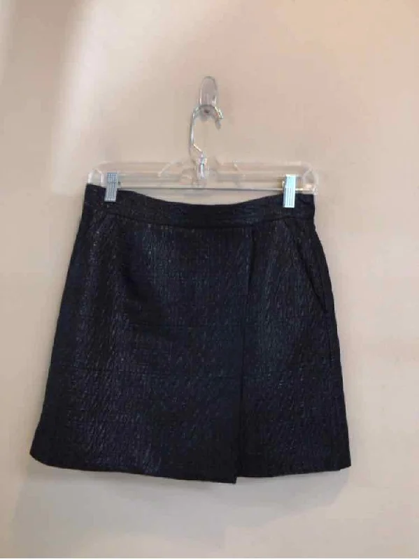 BCBG SIZE 4 Ladies SKIRT