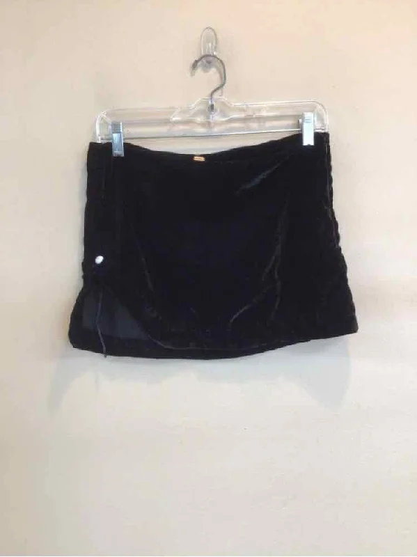 FREE PEOPLE SIZE 2 Ladies SKIRT