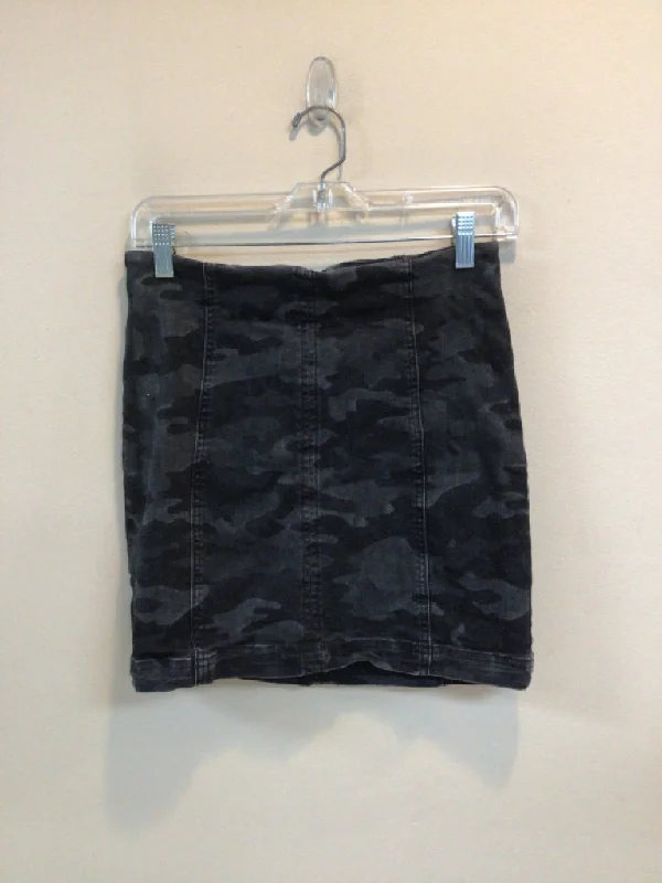 FREE PEOPLE SIZE 8 Ladies SKIRT