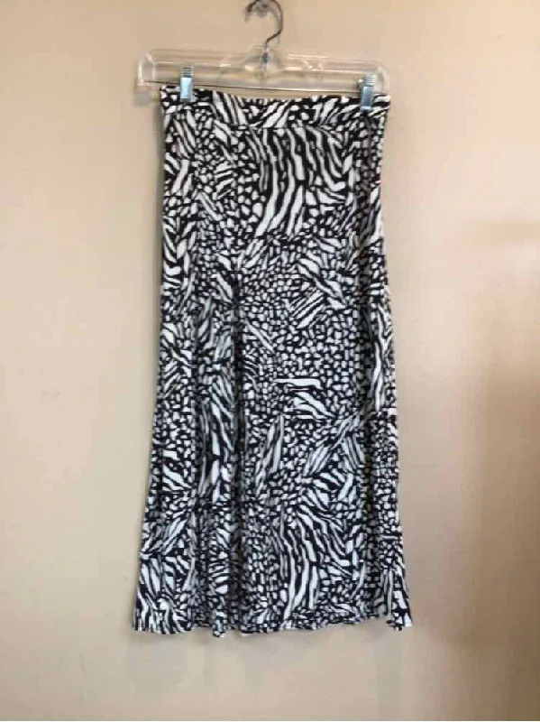 H & M SIZE 4 Ladies SKIRT