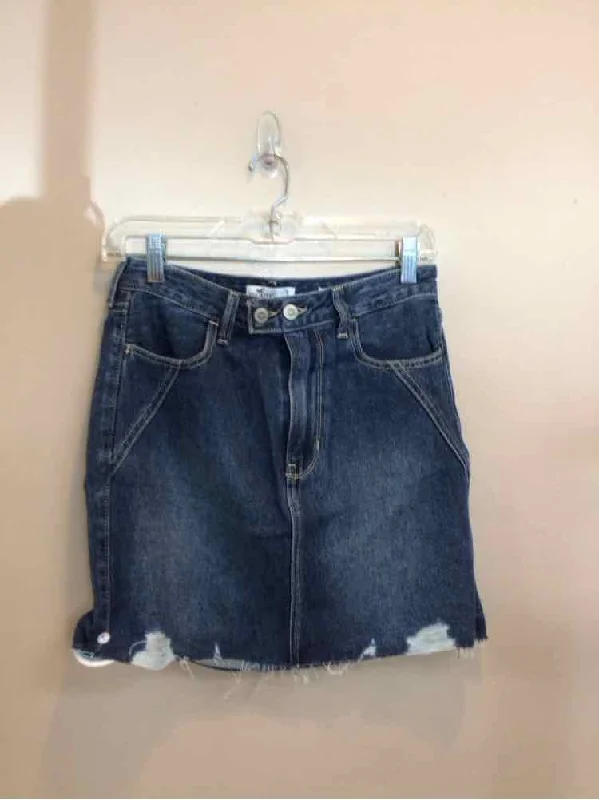 HOLLISTER SIZE 5 Ladies SKIRT