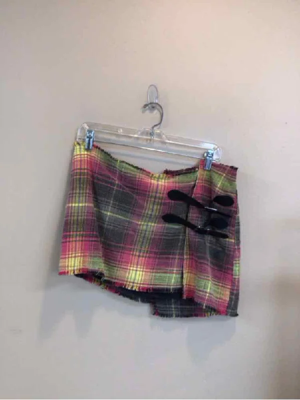 URBAN OUTFITTERS SIZE LARGE Ladies SKIRT