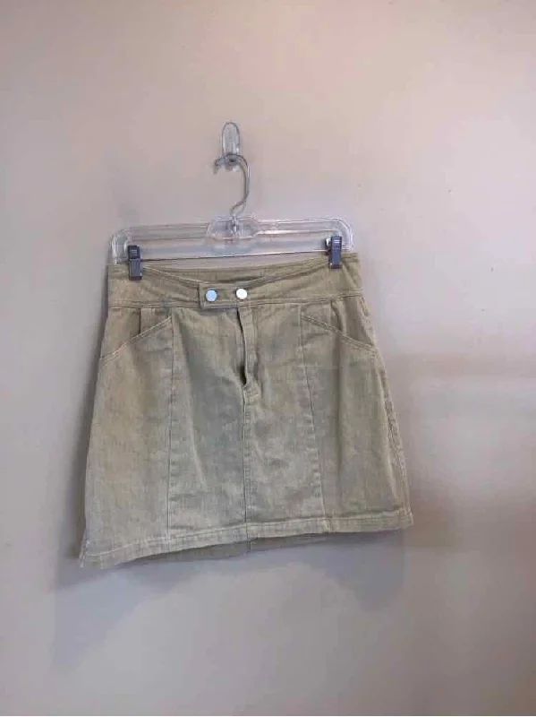 VERNACULAR SIZE MEDIUM Ladies SKIRT